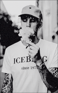 Colson Baker (Machine Gun Kelly) D7WSmXsX_o