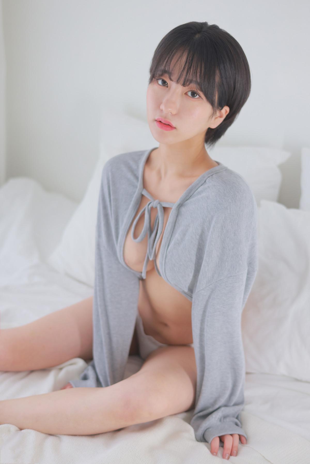 Sehee 세희, [Patreon] Gray Cardigan Short Cut Set.01(5)