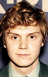 Evan Peters GS8zAyuZ_o