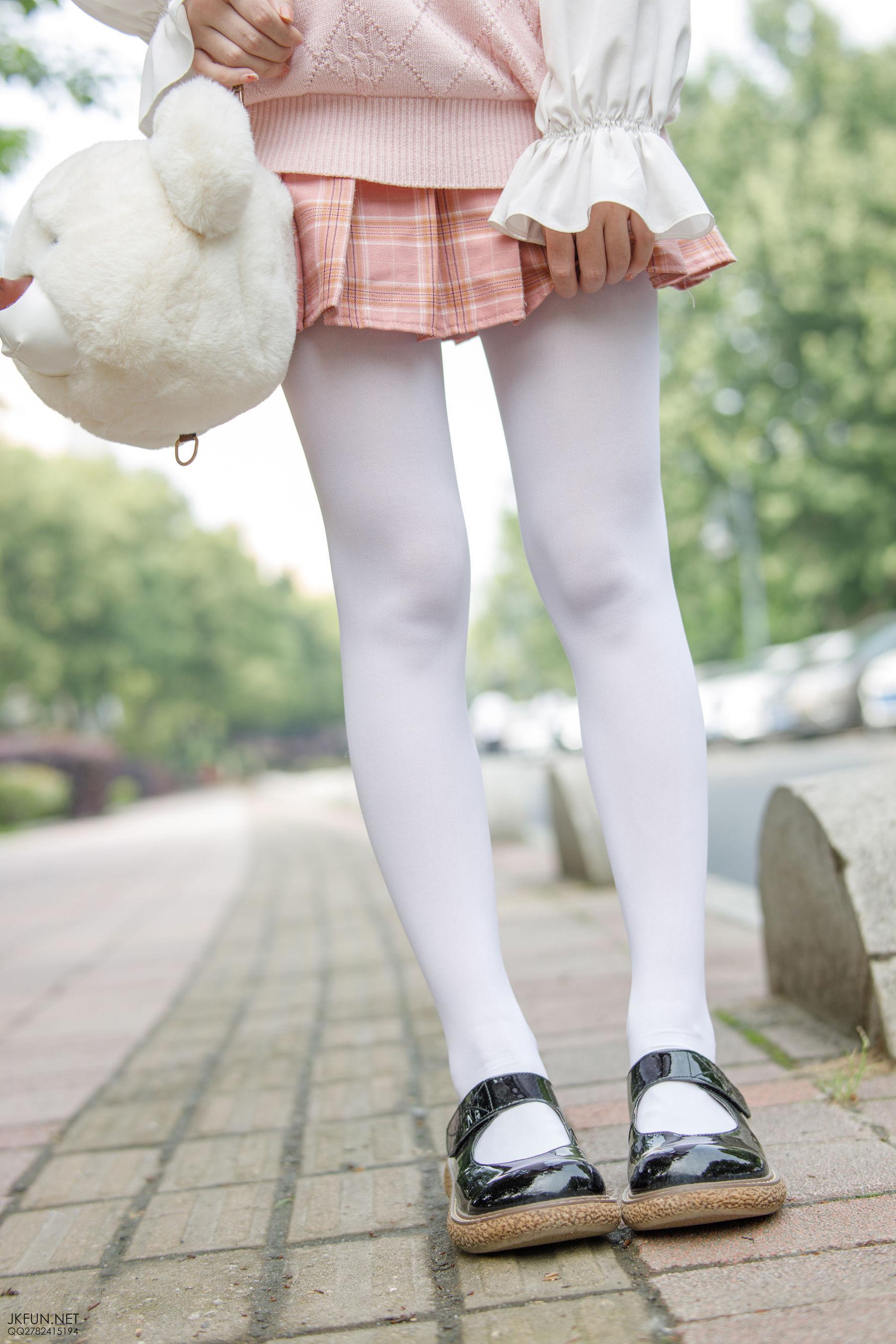 默陌《80D白丝》 [森萝财团] JKFUN-007 写真集(48)