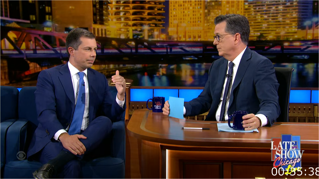 Stephen Colbert (2024-08-21) Pete Buttigieg [1080p/720p] (x265) WSVnc5jp_o