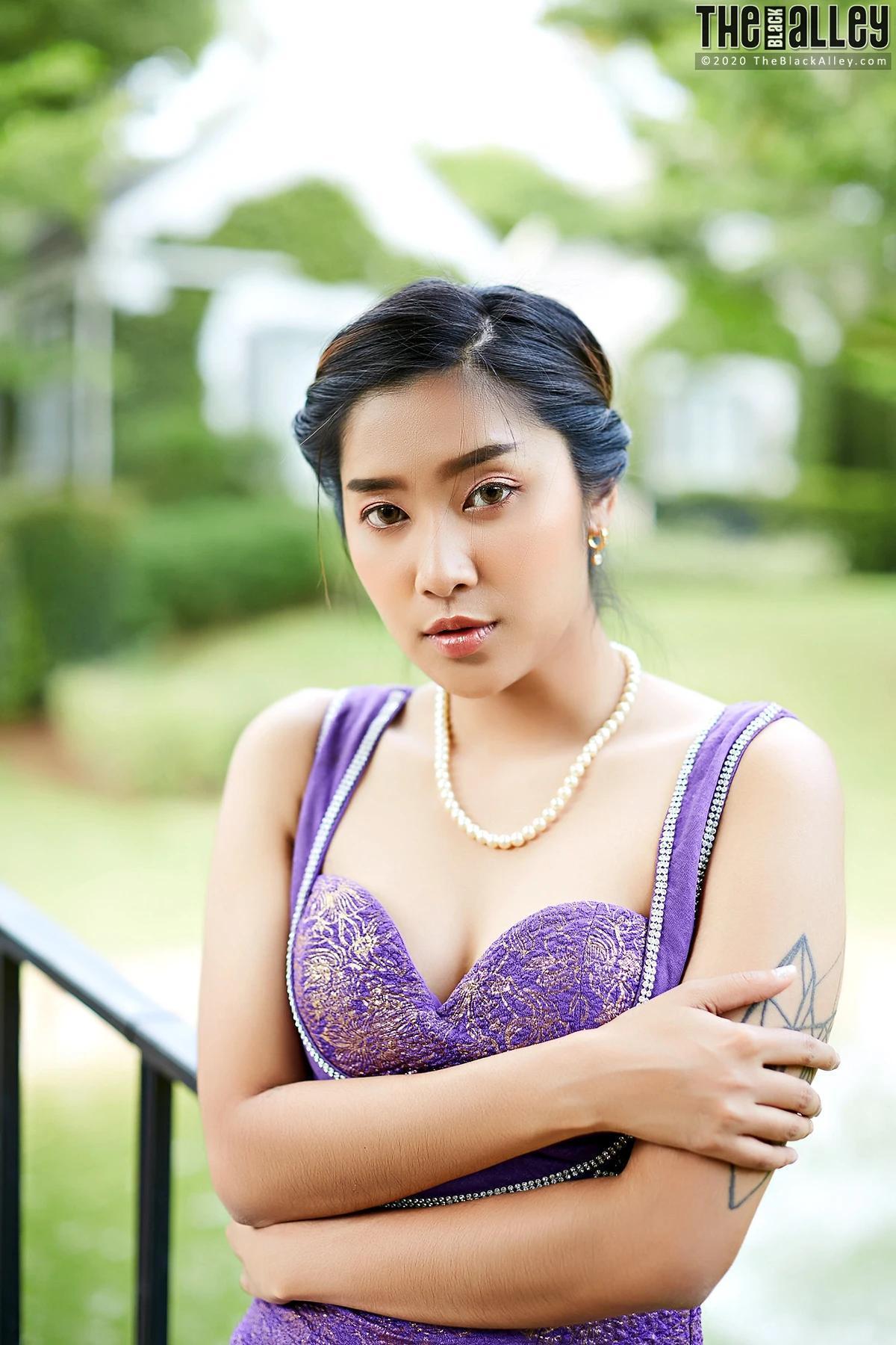 Apple The Black Alley Photobook Set.96(7)