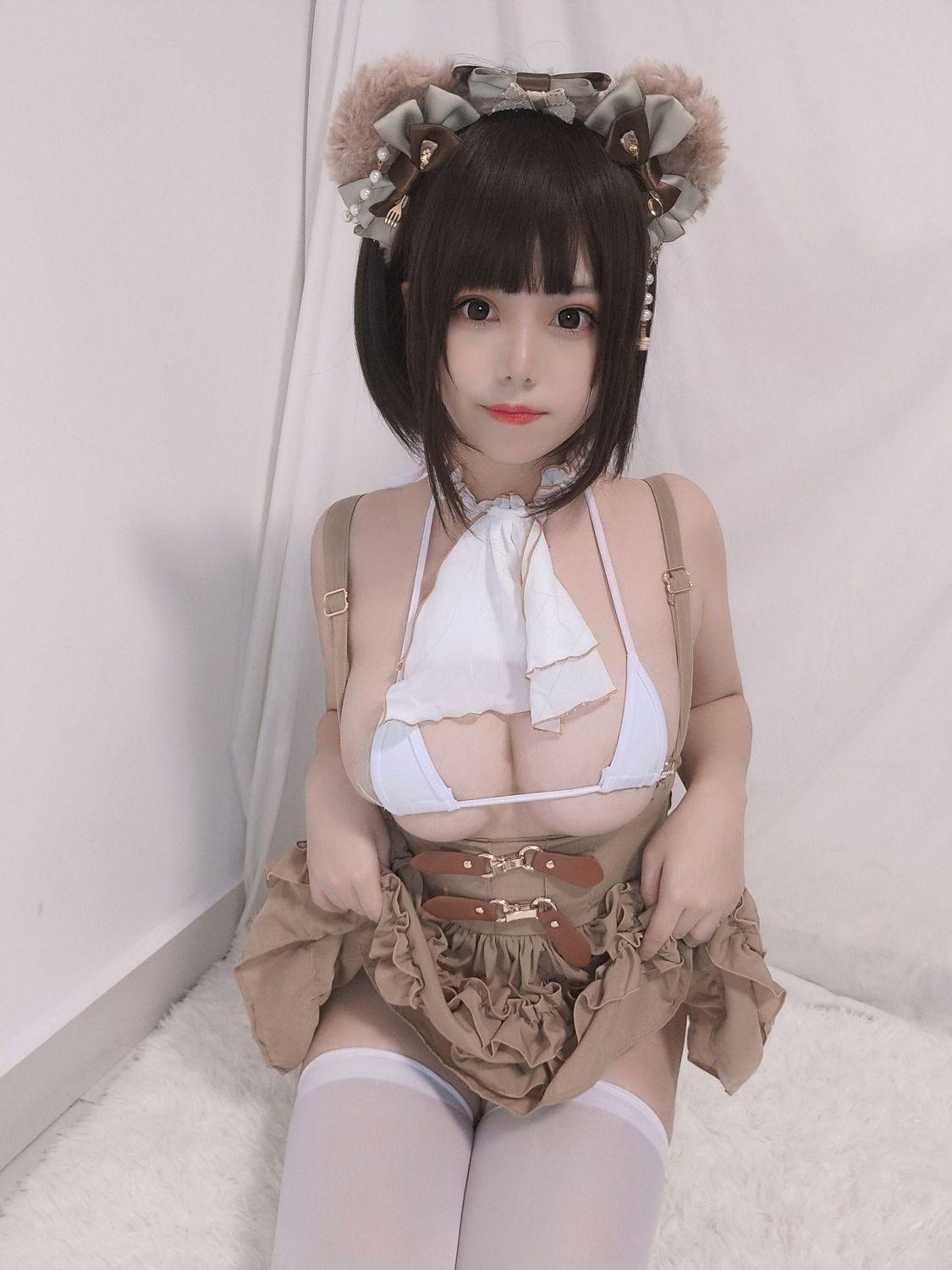 [福利女神cosplay] 蜜汁猫裘 - 小熊(2)