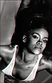 Rihanna QdkXX55d_o