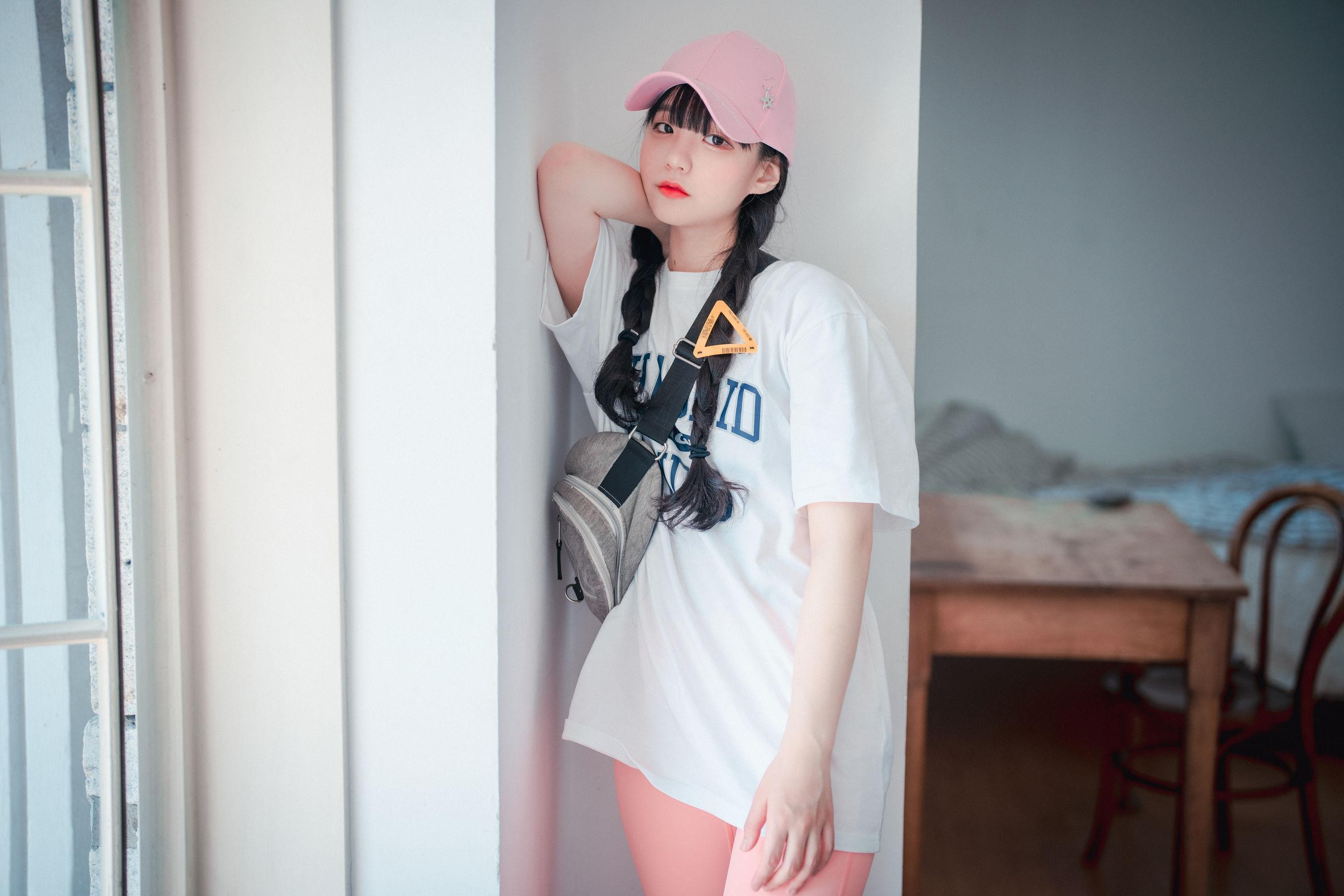 [DJAWA] Jenny – Loose and Tight Pink 写真套图(4)