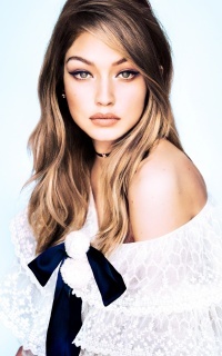 Gigi Hadid RhQ6YMr9_o