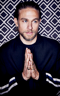 Charlie Hunnam FG2OQjwT_o