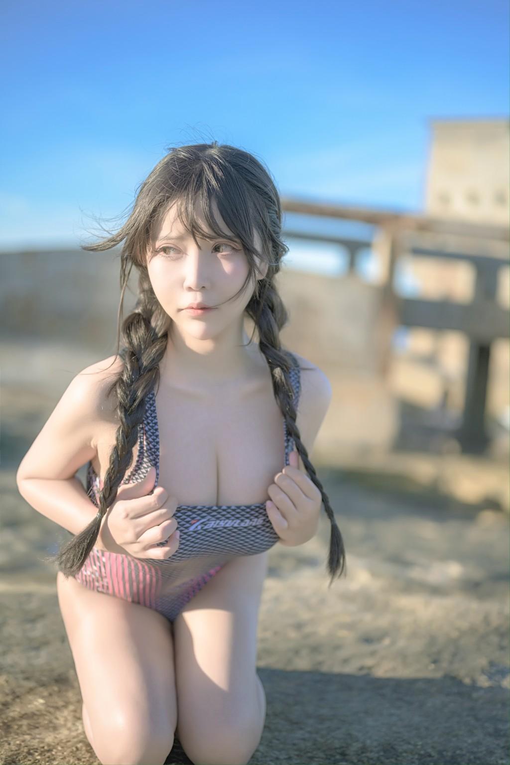 Coser@抱走莫子aa Vol.031: 竞技泳衣 (69 photos )(33)