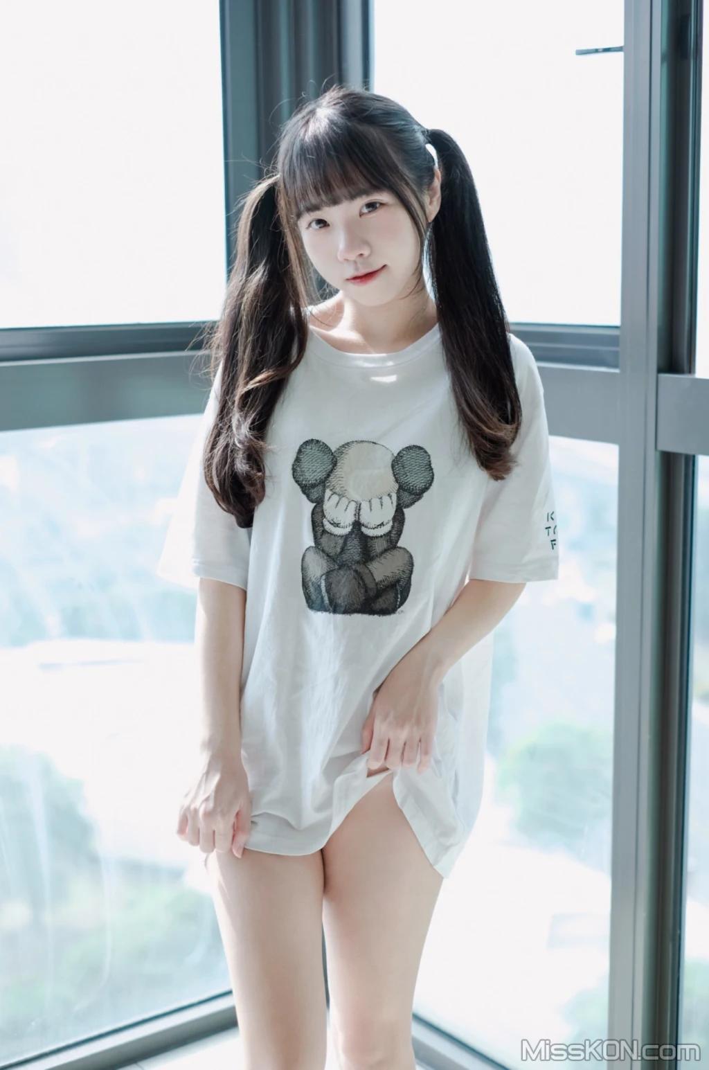 Coser@可可小白兔: 捕獲一隻沒穿褲褲の小白兔 (30 photos)(16)