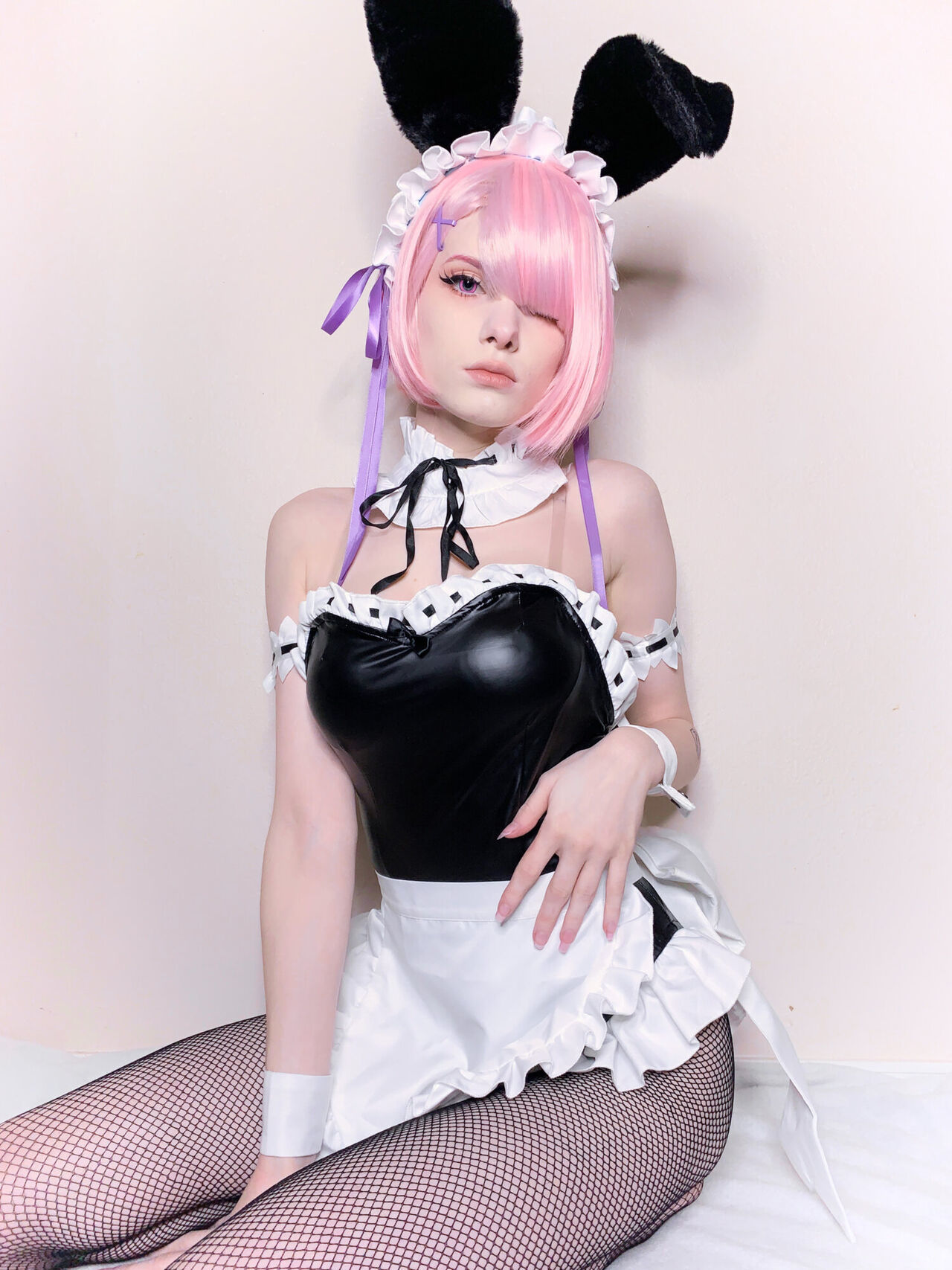 Bunni Lynn - Bunny Suit Ram