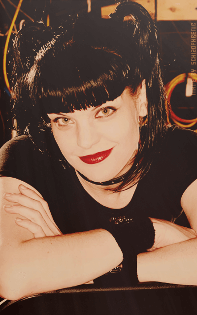 Pauley Perrette Nxg4lSuz_o