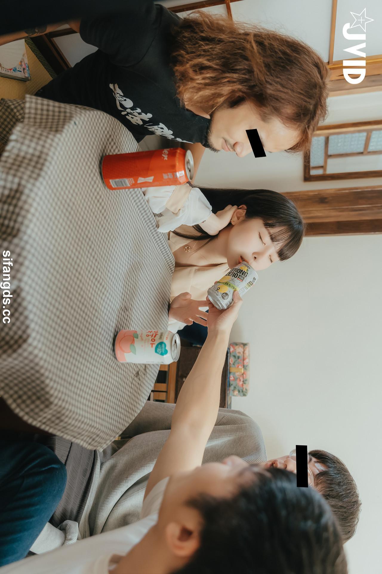 JVID 月台尼Tiny – 🔞女大生交友不慎被學長們酒後亂性😖原本要慶祝Tiny拿到獎學金💰現在身上都是獎學……精🥛🔞 Set.01(4)