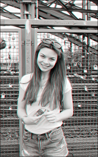 Scarlett Byrne QLVmDabu_o