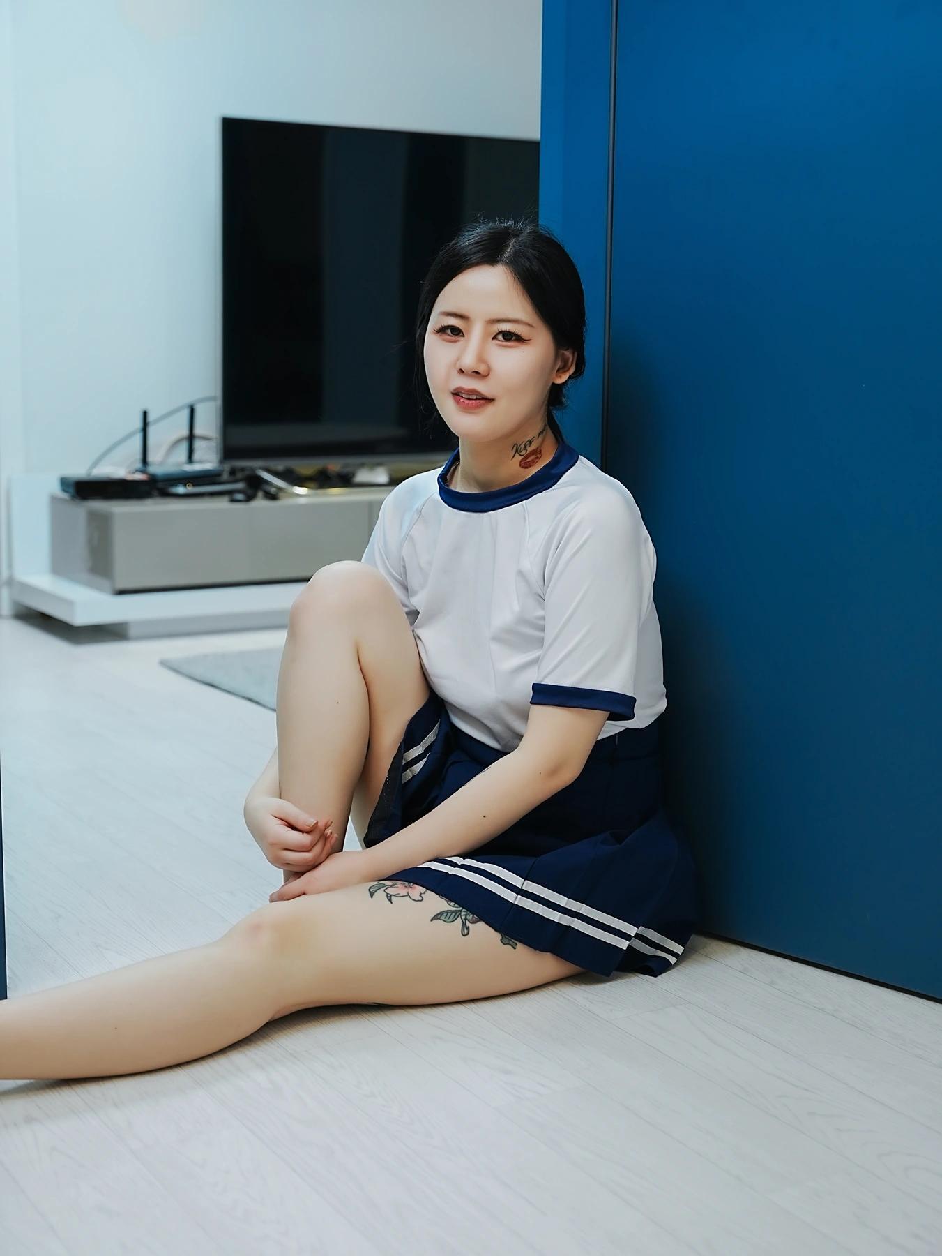 Choi Ri 최리, Photobook Vol.01 「Bloomers」 Set.01(9)