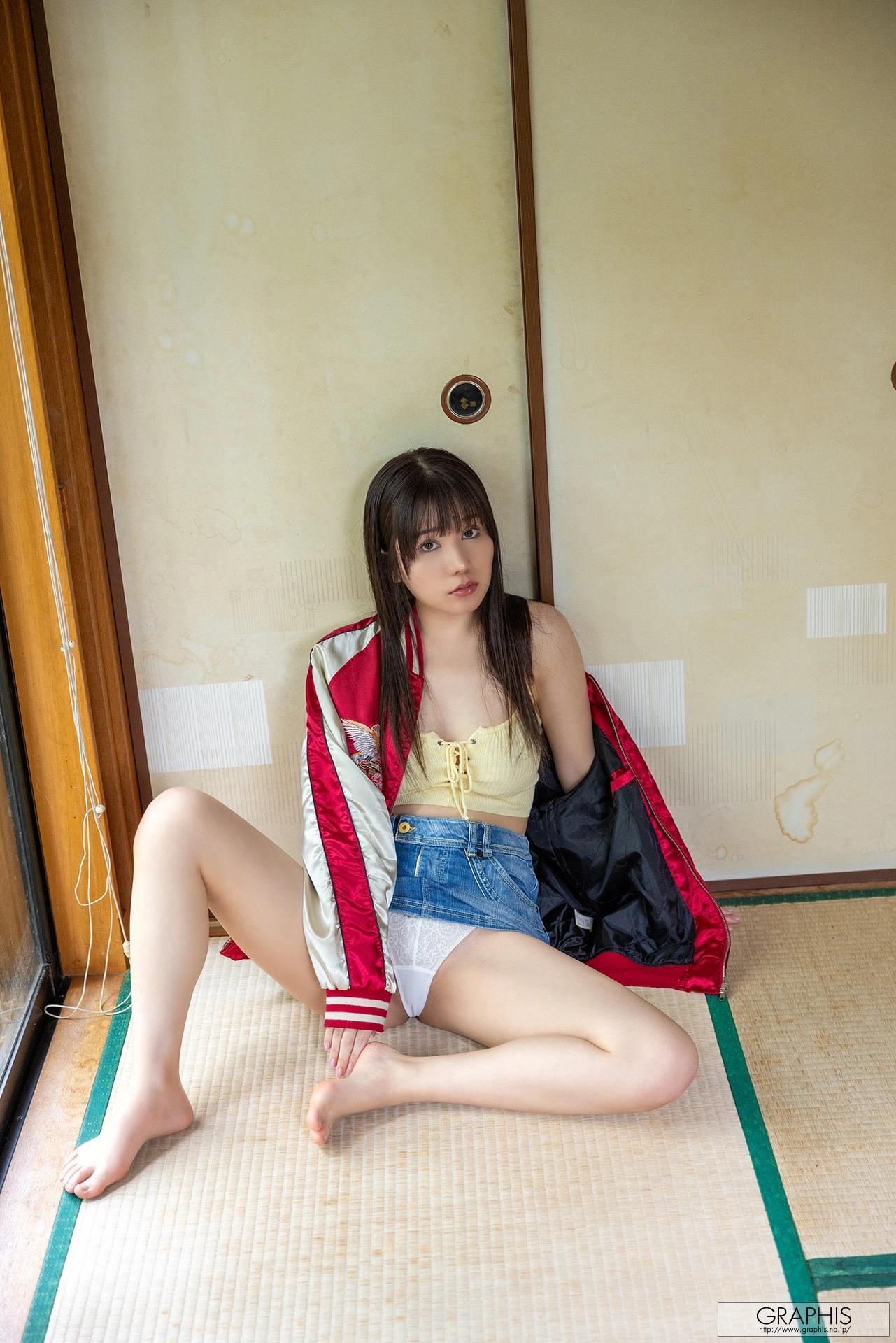 Mei Itsukaichi 五日市芽依, Graphis Special Gravure 「Vacation」 Vol.04(3)