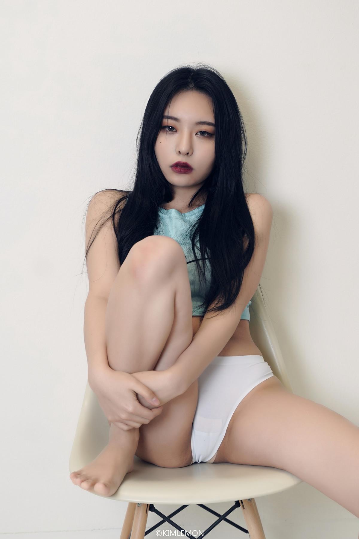 HYEONAH 현아, KIMLEMON PhotoBook Vol.02 Set.02(6)