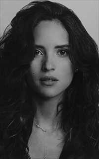 Adria Arjona Xj4W70vd_o