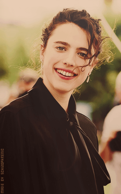 Margaret Qualley 3GmPm9tf_o