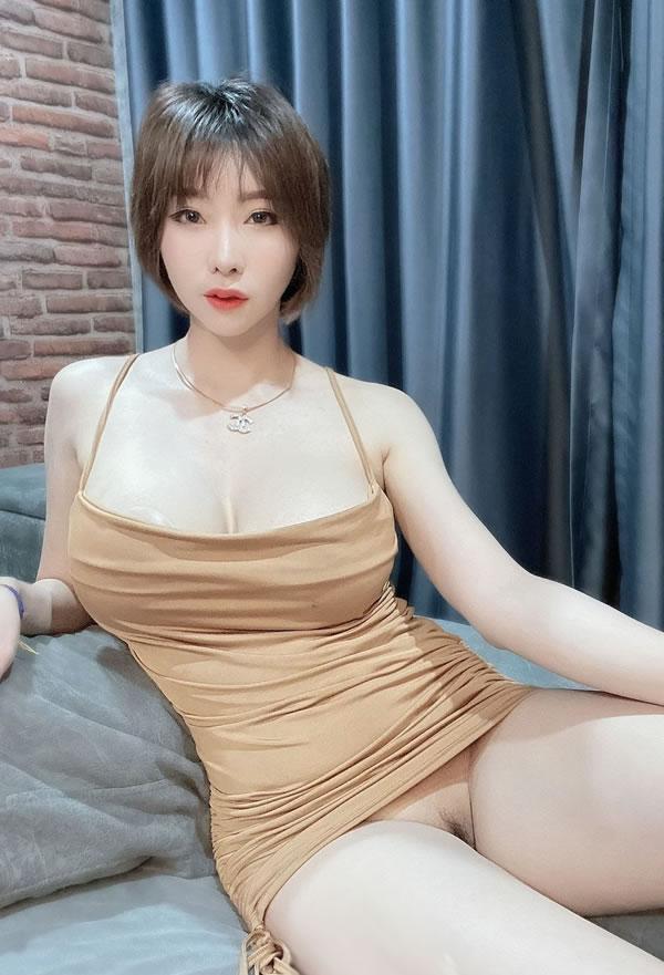 极品奶牛丰满熟女尺度私拍合集