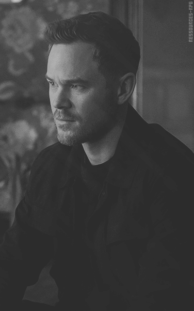 Aaron Ashmore HofK7q0U_o