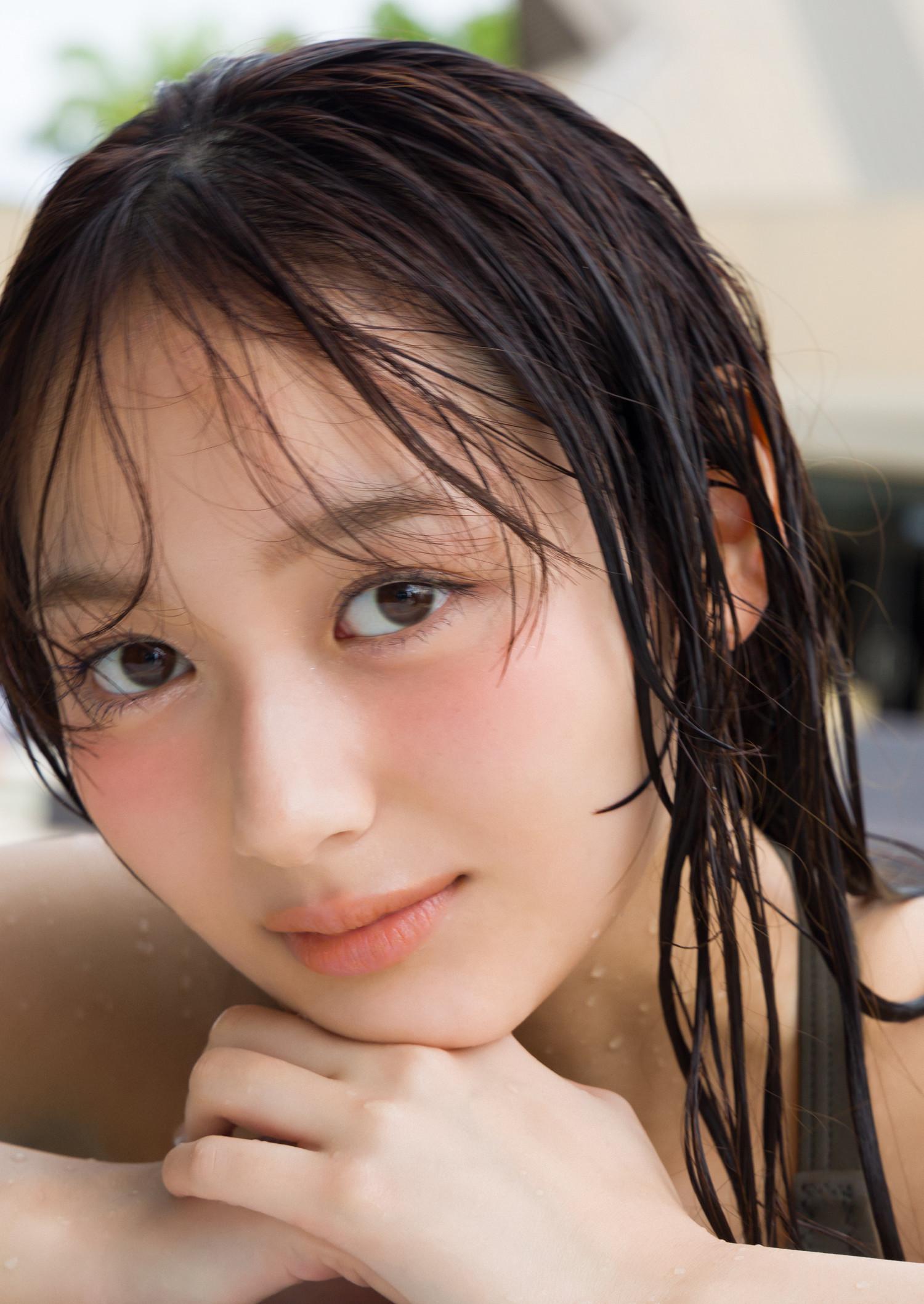 Shiori Kato 加藤栞, Young Jump 2025 No.02 (ヤングジャンプ 2025年2号)(12)