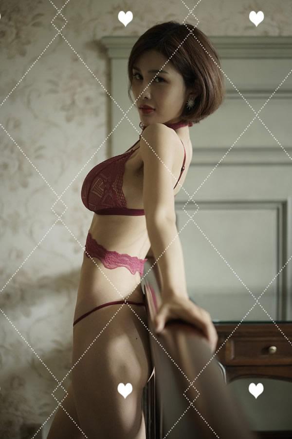 巨乳女神闫盼盼8月VIP性感红色蕾丝内衣完美诱惑写真(26)