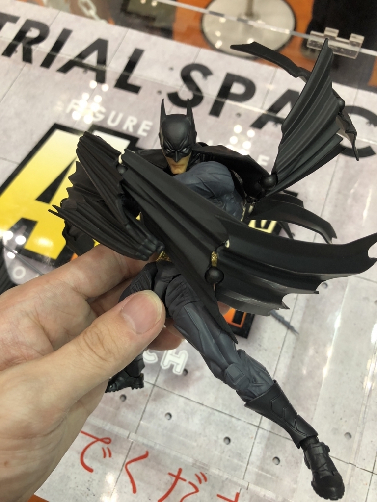 Batman - Amazing Yamaguchi - Figure Complex (Revoltech) - Page 2 BxkAegAk_o