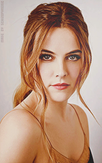 Riley Keough 52vnsDy9_o