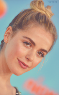 Kiernan Shipka 0LJTrwna_o