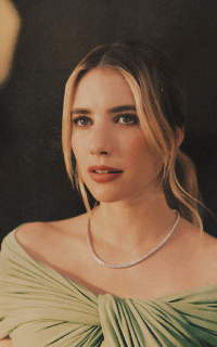 Emma Roberts R7Y7I4KD_o