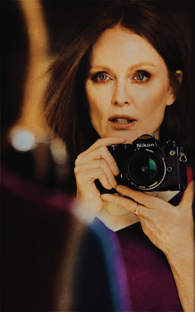 Julianne Moore Gb0sTWAH_o