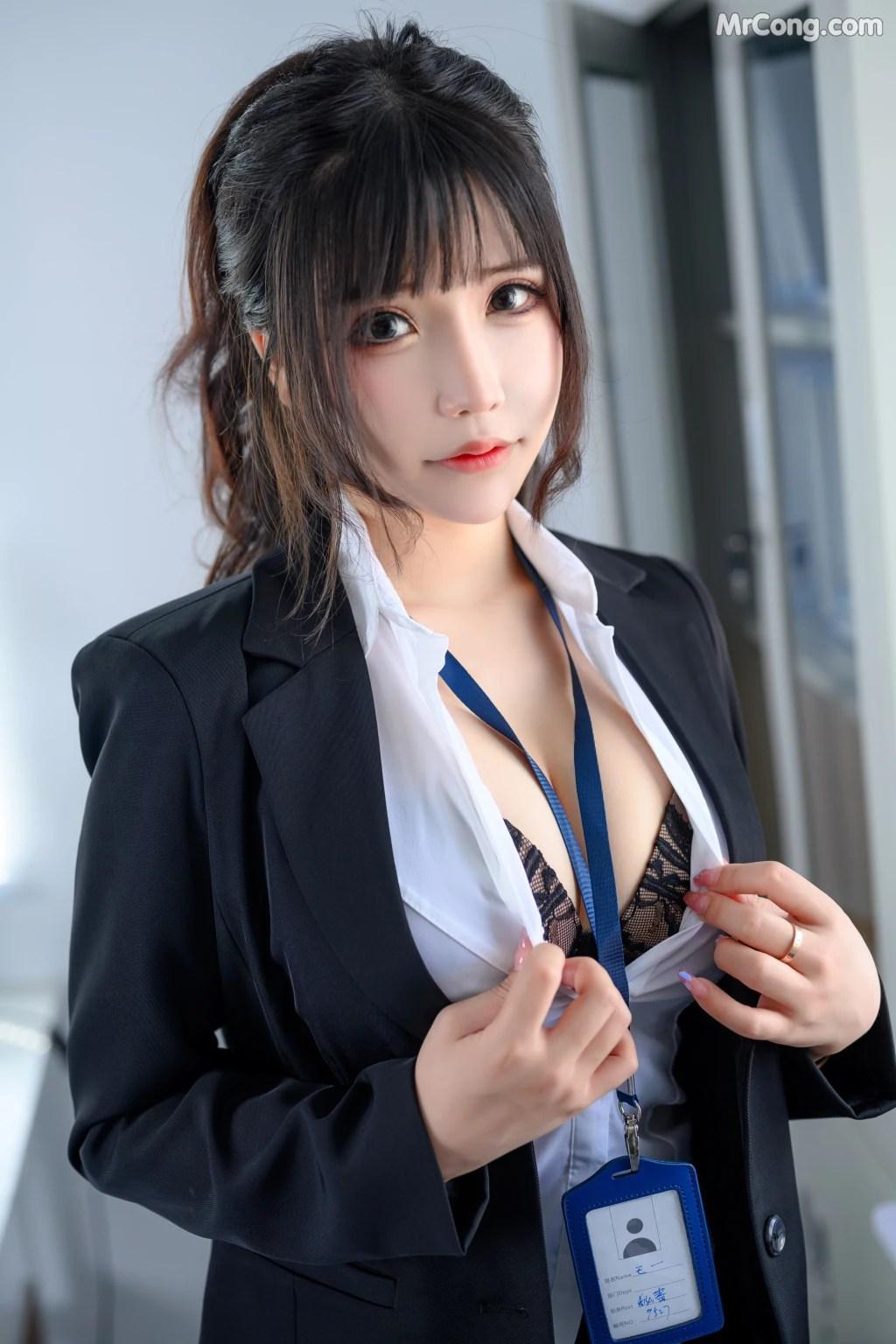 Coser@抱走莫子aa Vol.043: OL太太 (78 photos )(71)