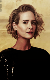 Sarah Paulson NfQ0uQbO_o