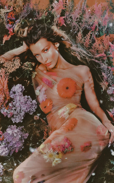 Bella Hadid - Page 2 LnHwDDID_o