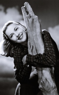 Joan Fontaine BolMmDFF_o