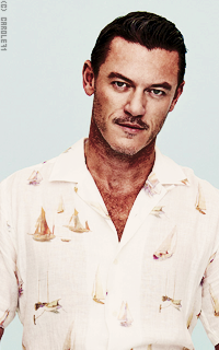 Luke Evans XVdA8egx_o