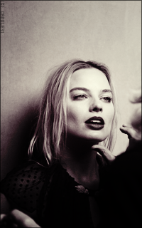 Margot Robbie UZARSReA_o