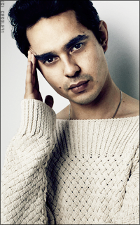 Max Minghella H8ud1GBX_o