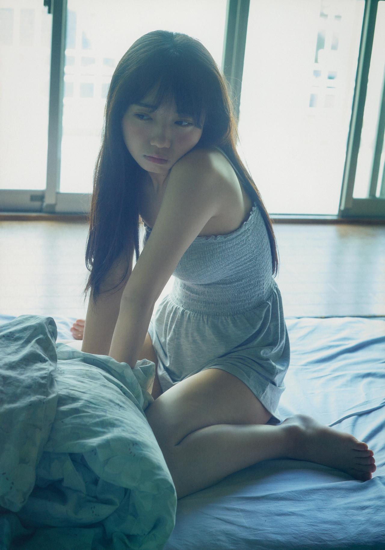 Kyoko Saito 齊藤京子, 1st 写真集 『とっておきの恋人』 Set.01(26)
