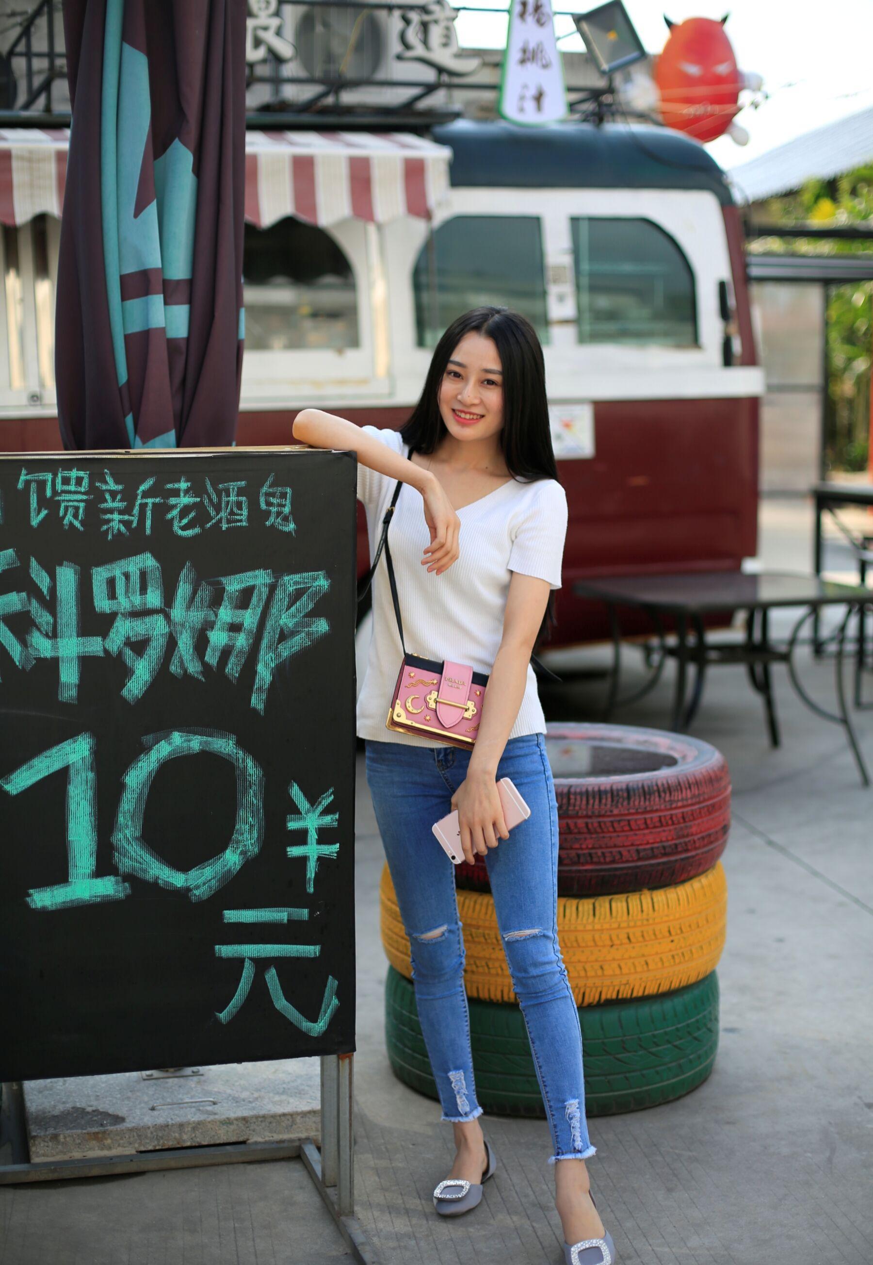 国模套图 素人私房流出(287)