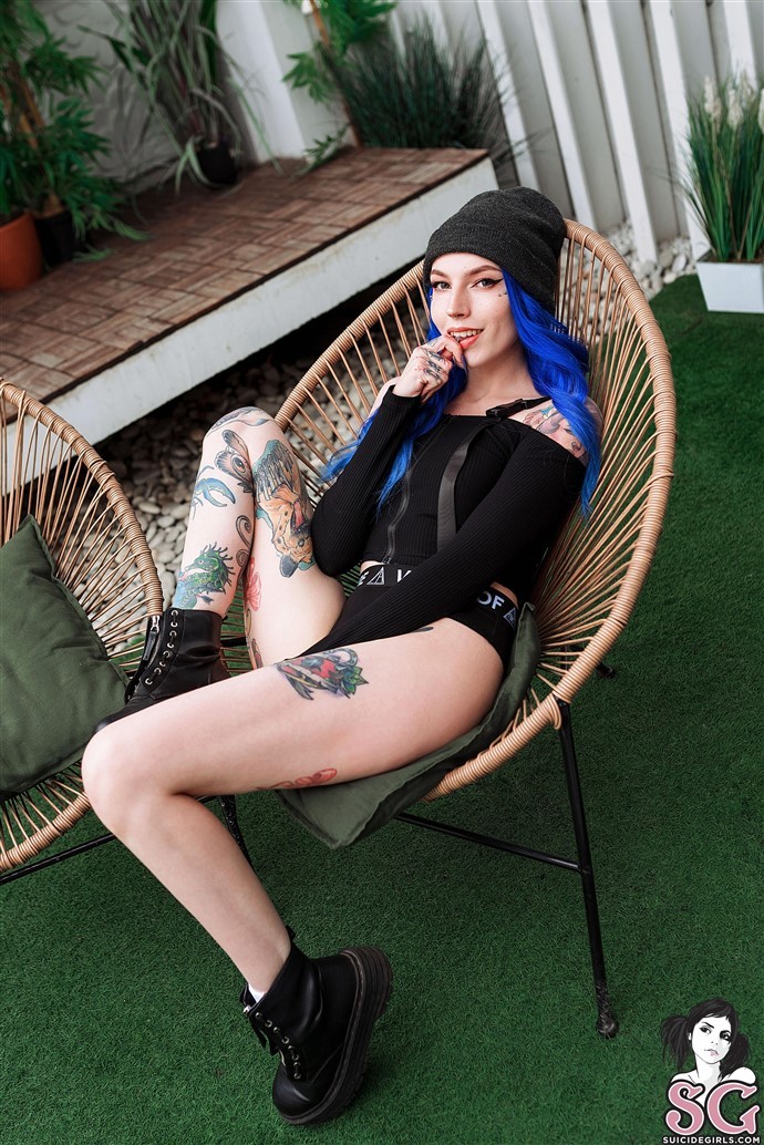 Hellia Suicide, Blue spark