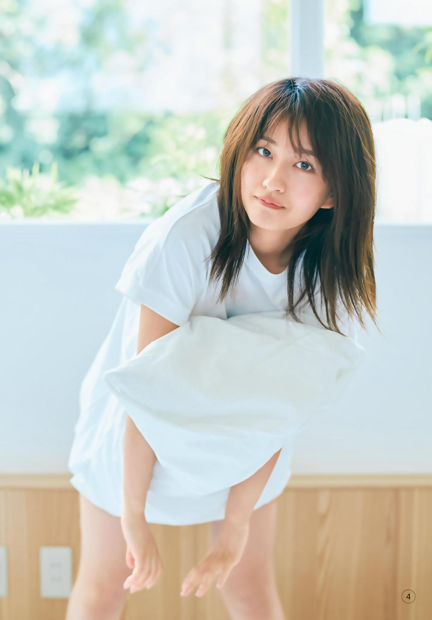 Rina Saito 斉藤里奈, Shonen Magazine 2024 No.01 (週刊少年マガジン 2024年1号)(5)