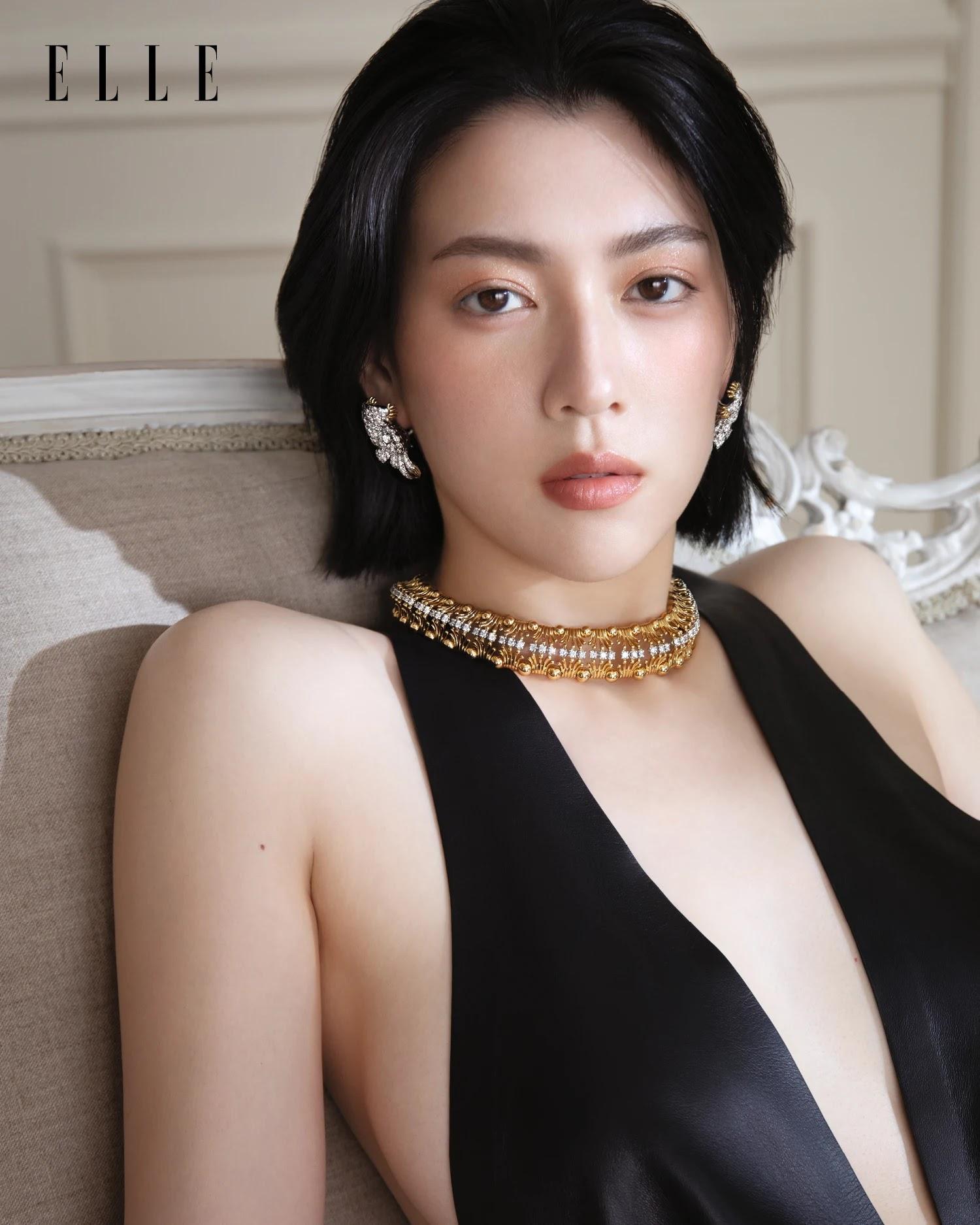 Ayaka Miyoshi 三吉彩花, FLASH 2023.11.14 (フラッシュ 2023年11月14日号)(7)