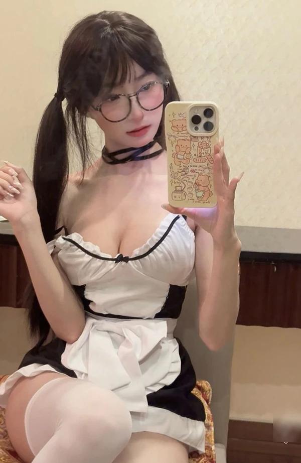 露脸白虎福利姬米妮mini 520门槛尺度私拍福利2(12)