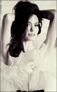 Angelina Jolie TGK5mwGY_o