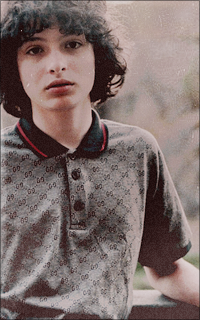 Finn Wolfhard Xq0zinUE_o