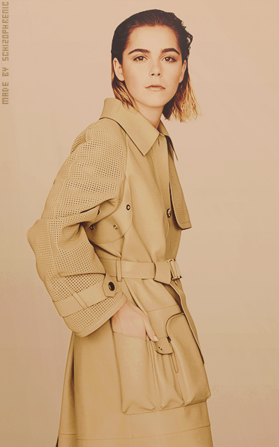 Kiernan Shipka Yoq1dRoO_o