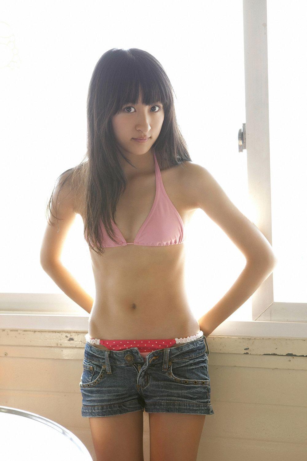 入矢麻衣《一瞬で恋に落ちた!!》写真集 [YS Web] Vol.386(86)