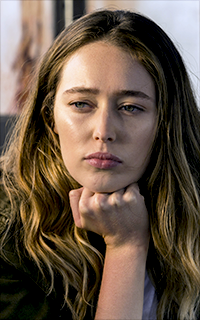 Alycia Debnam Carey L4jsOgig_o