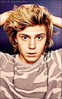 Evan Peters K7rsTIkg_o